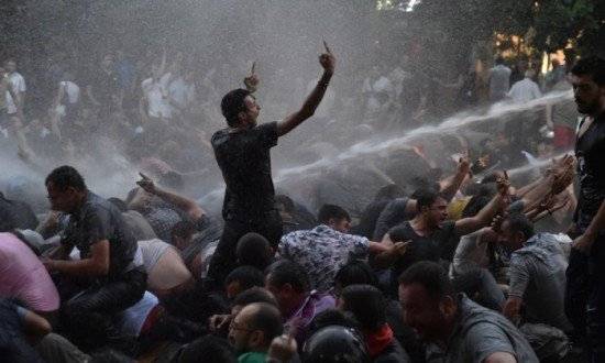 Photo: PHOTOLURE News Agency Photo: PHOTOLURE News Agency