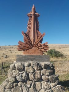 Հուշրձան «թուր-խաչ»